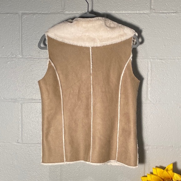 Olive&Oak Tan Sherpa Vest Size Small - Picture 9 of 10